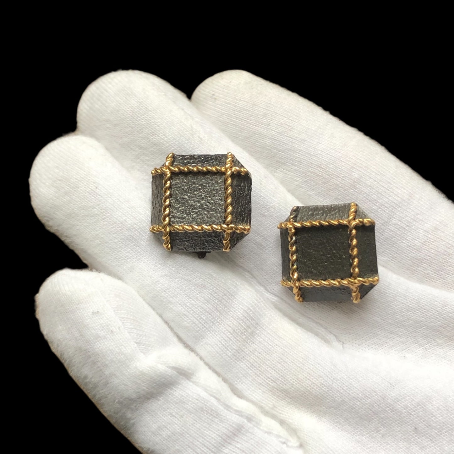 Clip earrings signed “Lanvin”