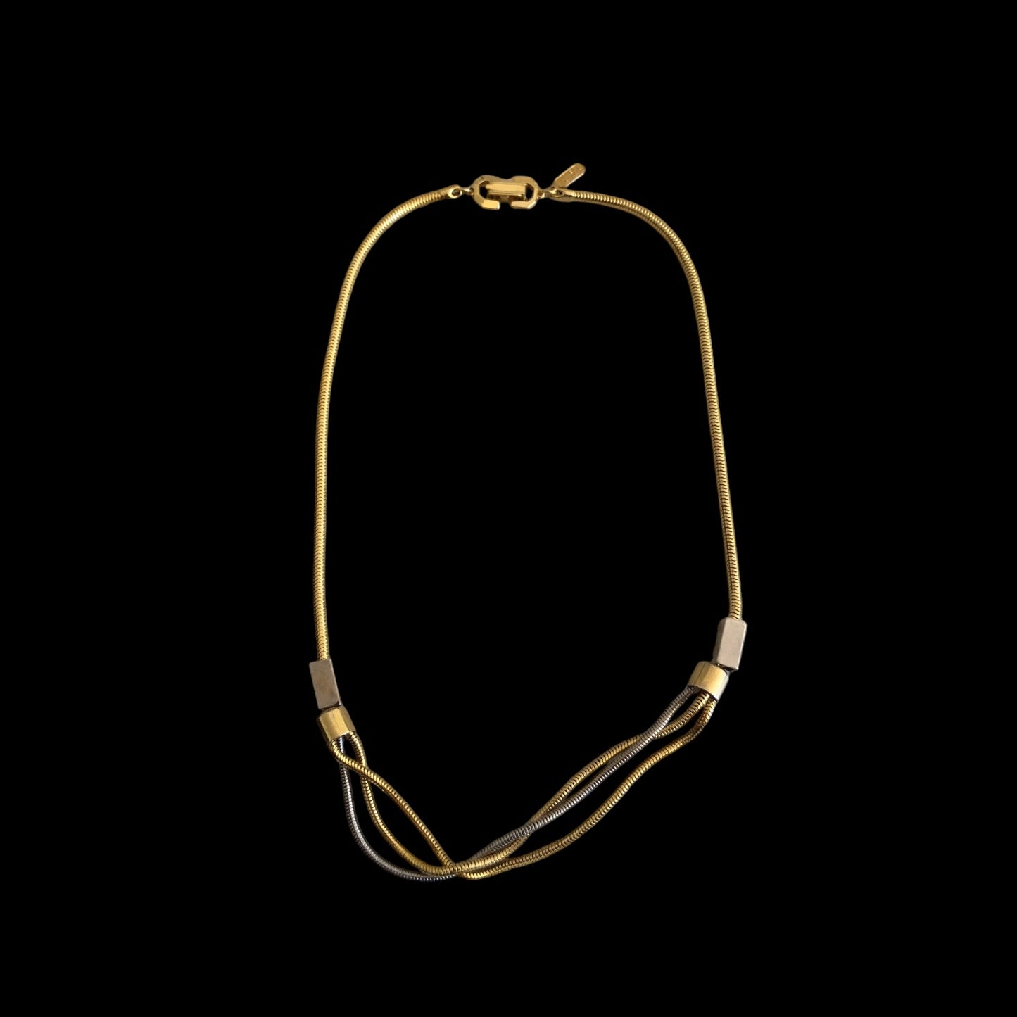 Necklace signed "Jones New York"