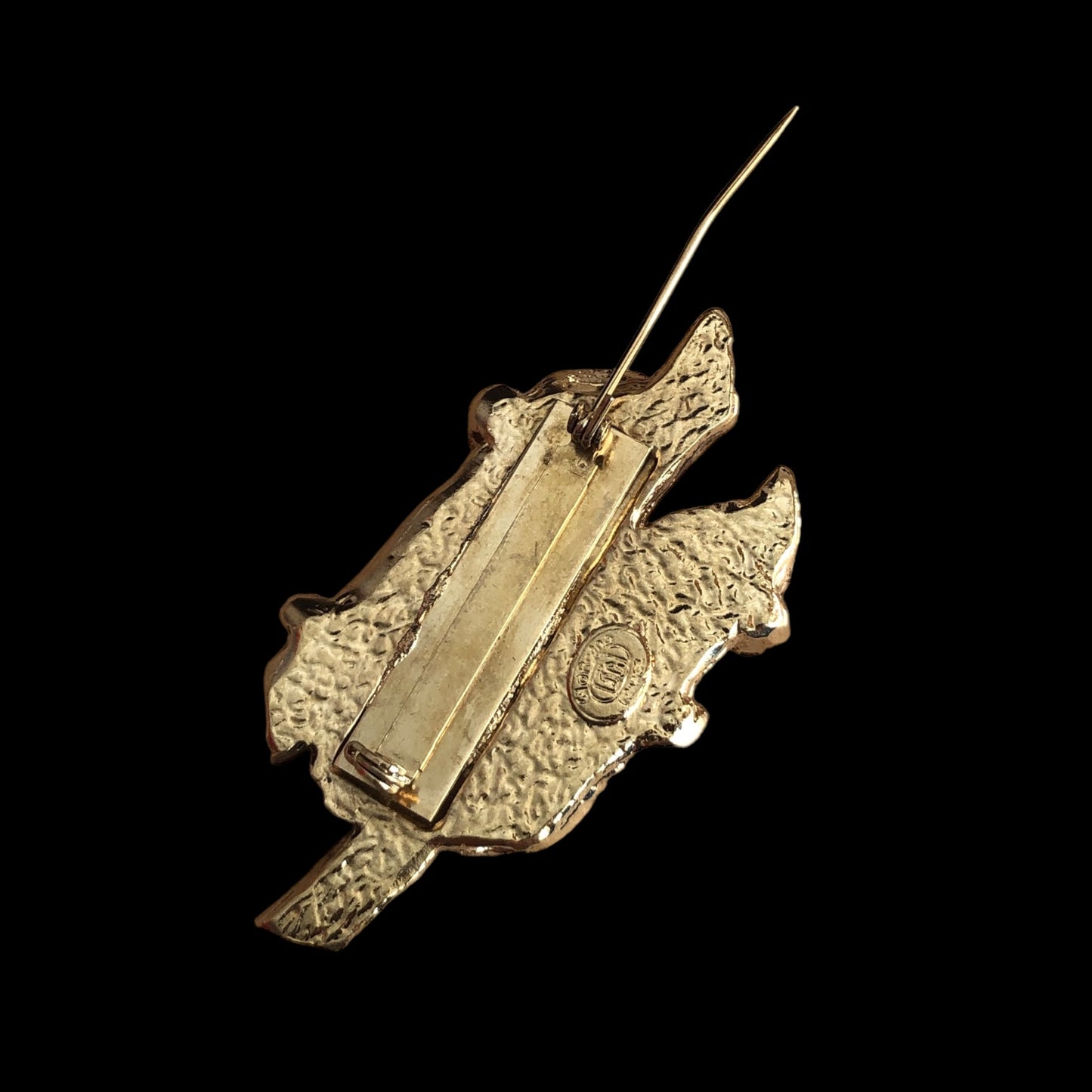 Brooch signed "Gil d’Agena"
