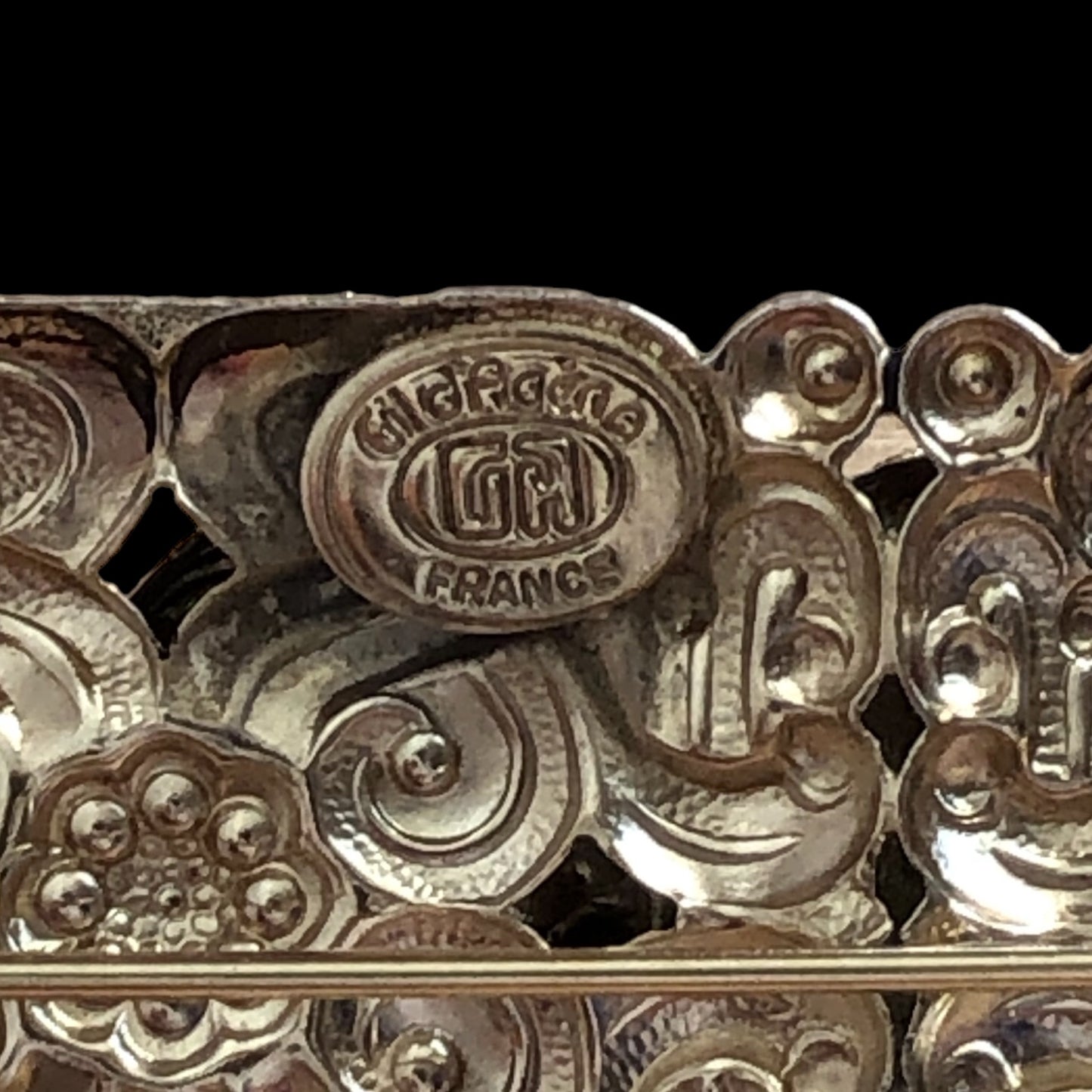 Brooch signed "Gil d’Agena"