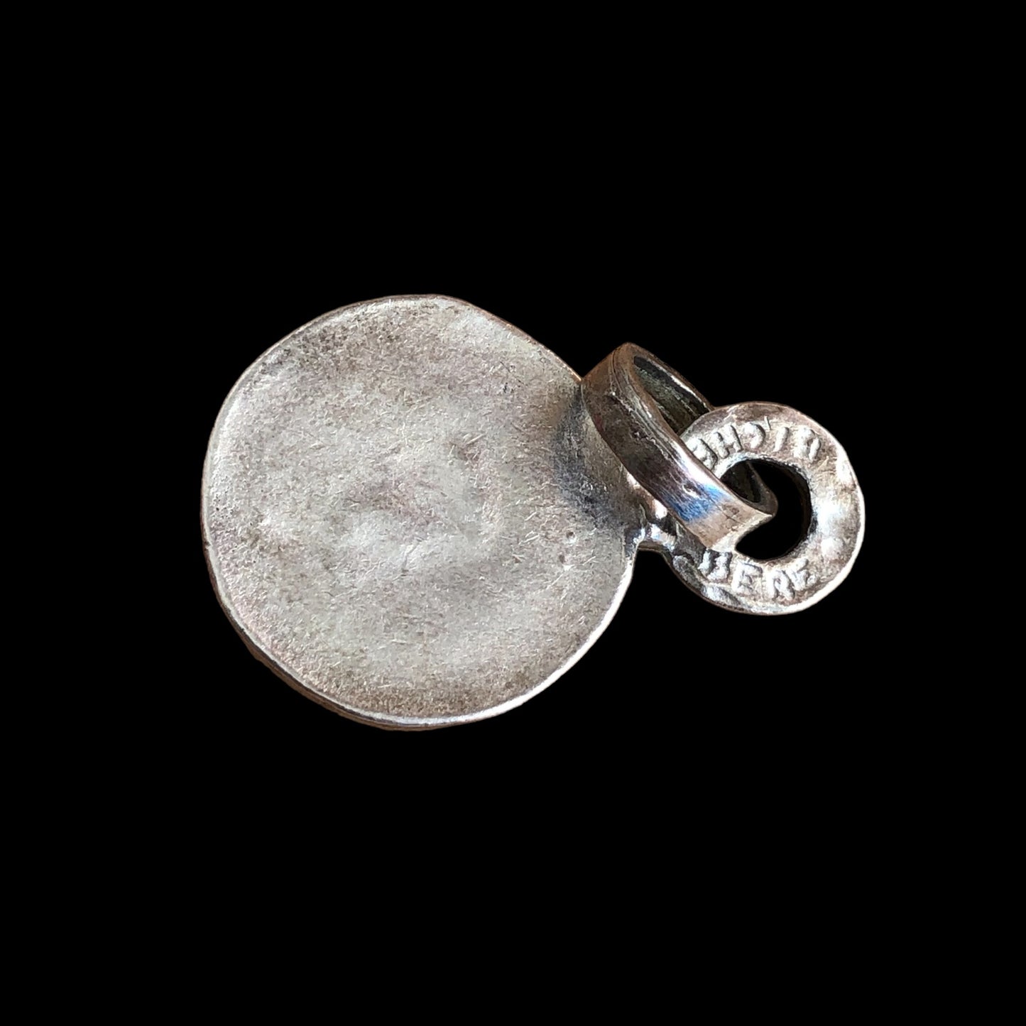 Pendant signed "Biche de bere"