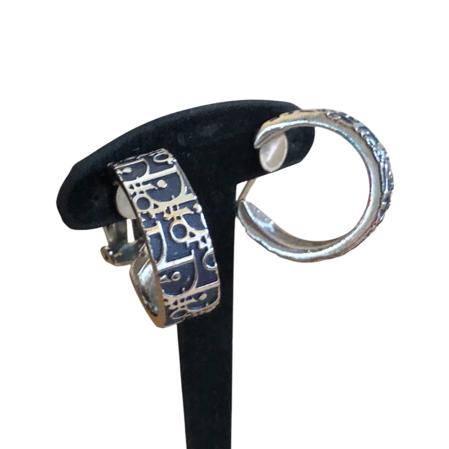 Clip earrings signed “Dior”