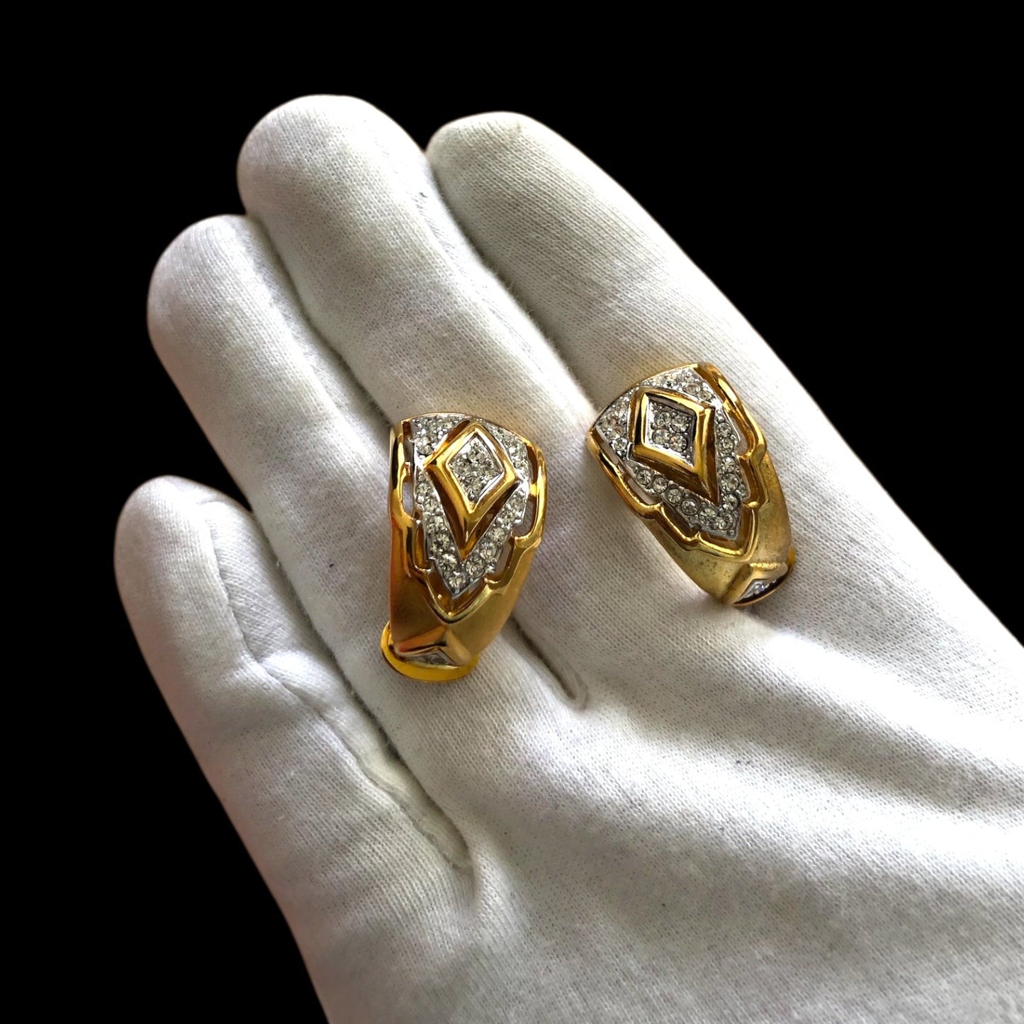 Clip earrings signed “Lanvin”