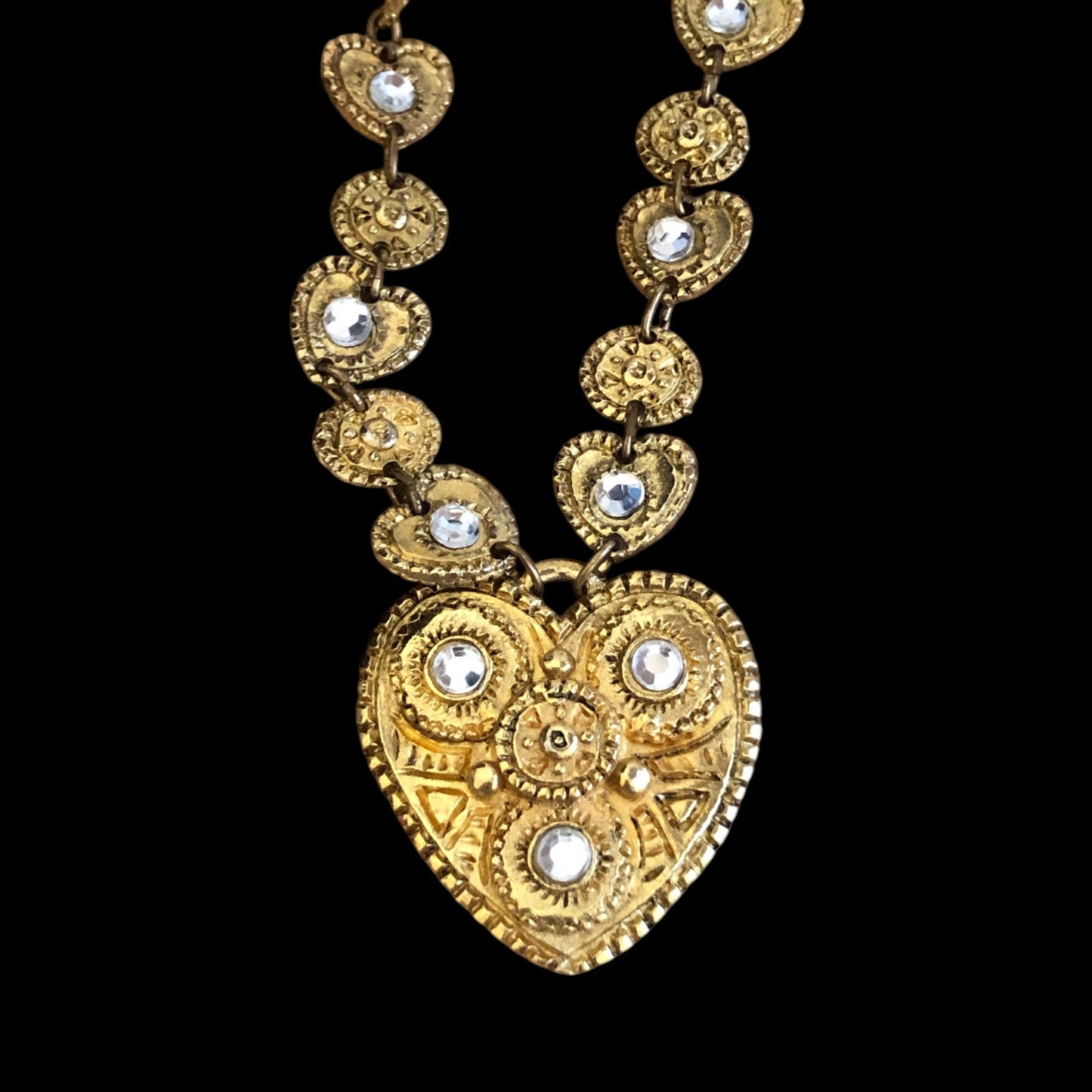 Necklace signed “Jacky de G”
