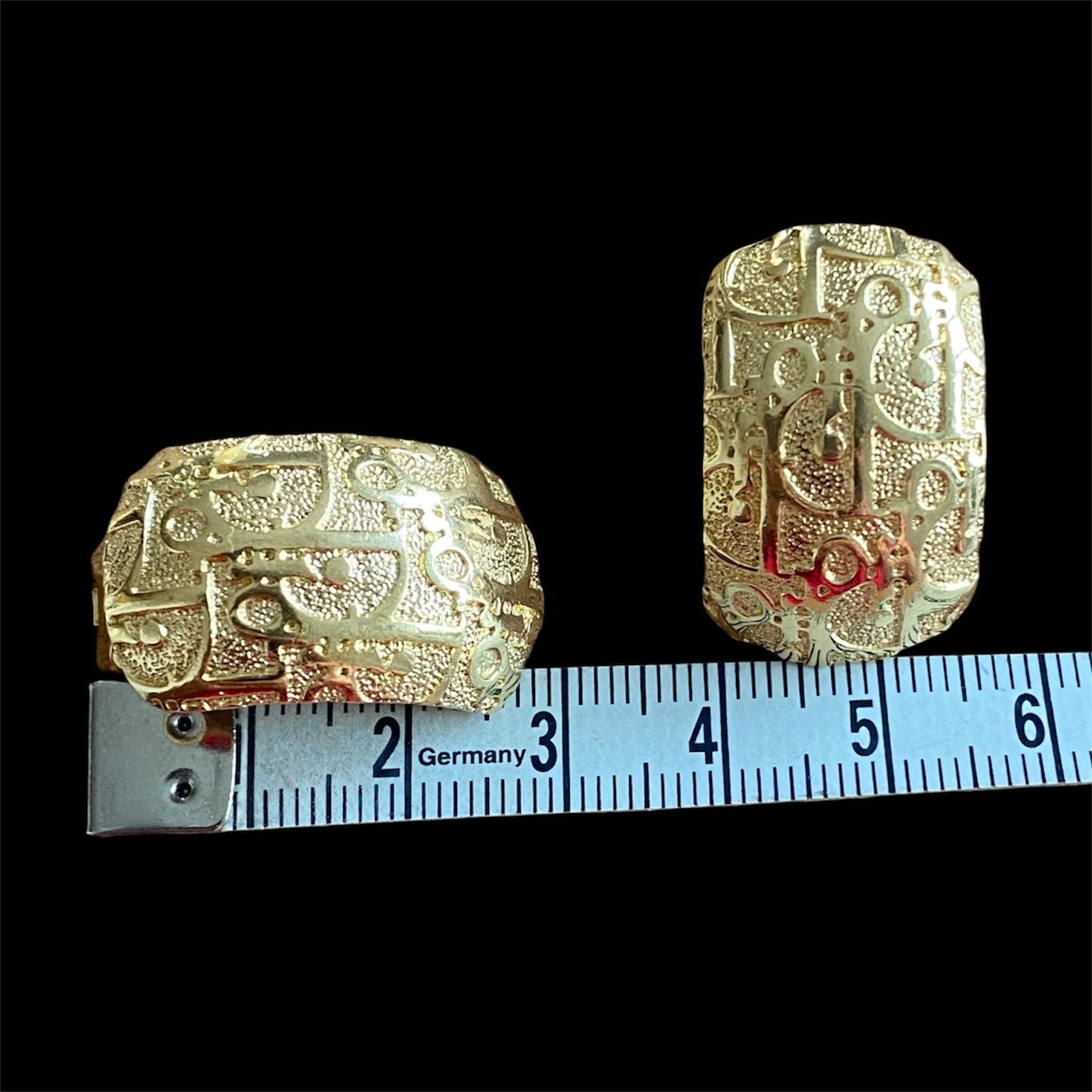 Clip earrings signed “Dior”
