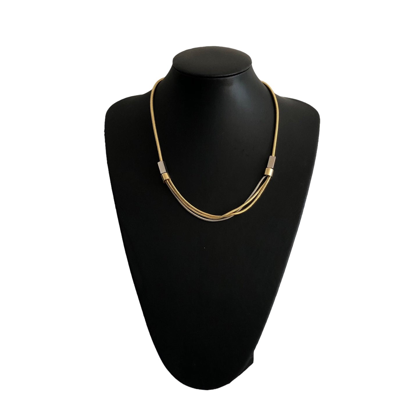 Necklace signed "Jones New York"