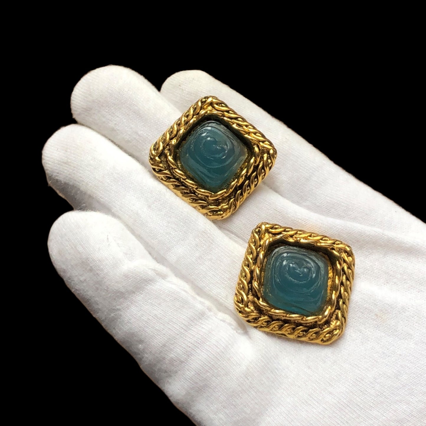 Clip earrings signed “Kalinger”