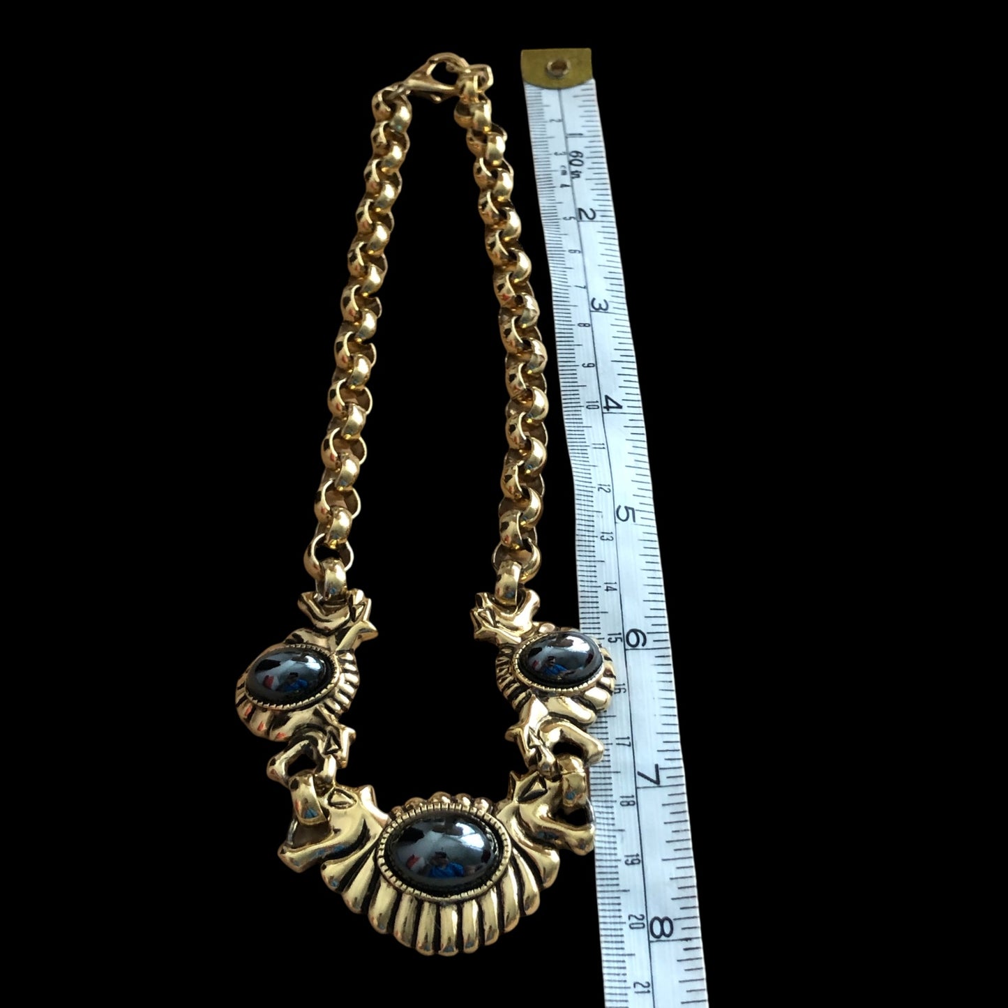 Necklace signed "Guy Laroche"