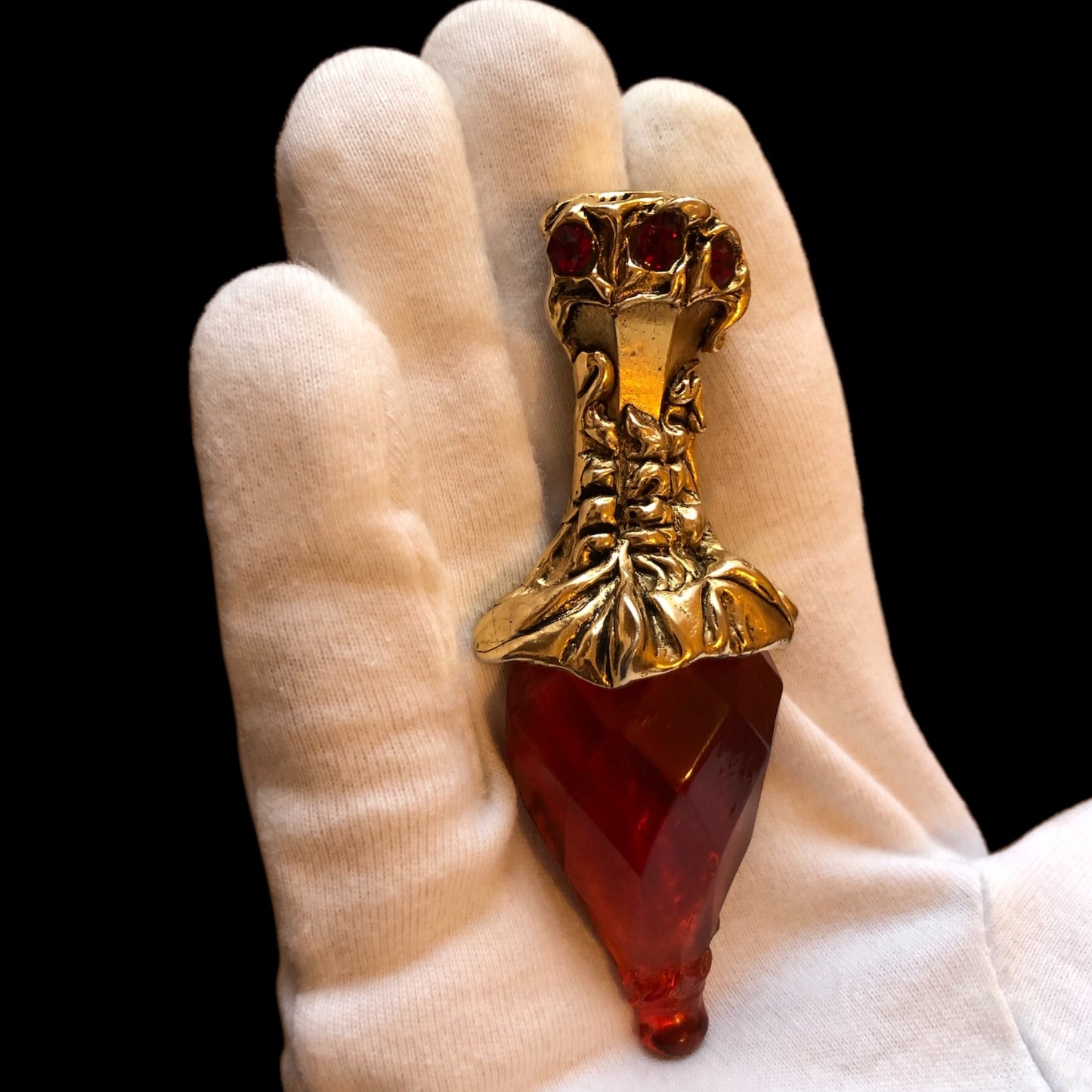 Brooch signed “Kalinger Paris”