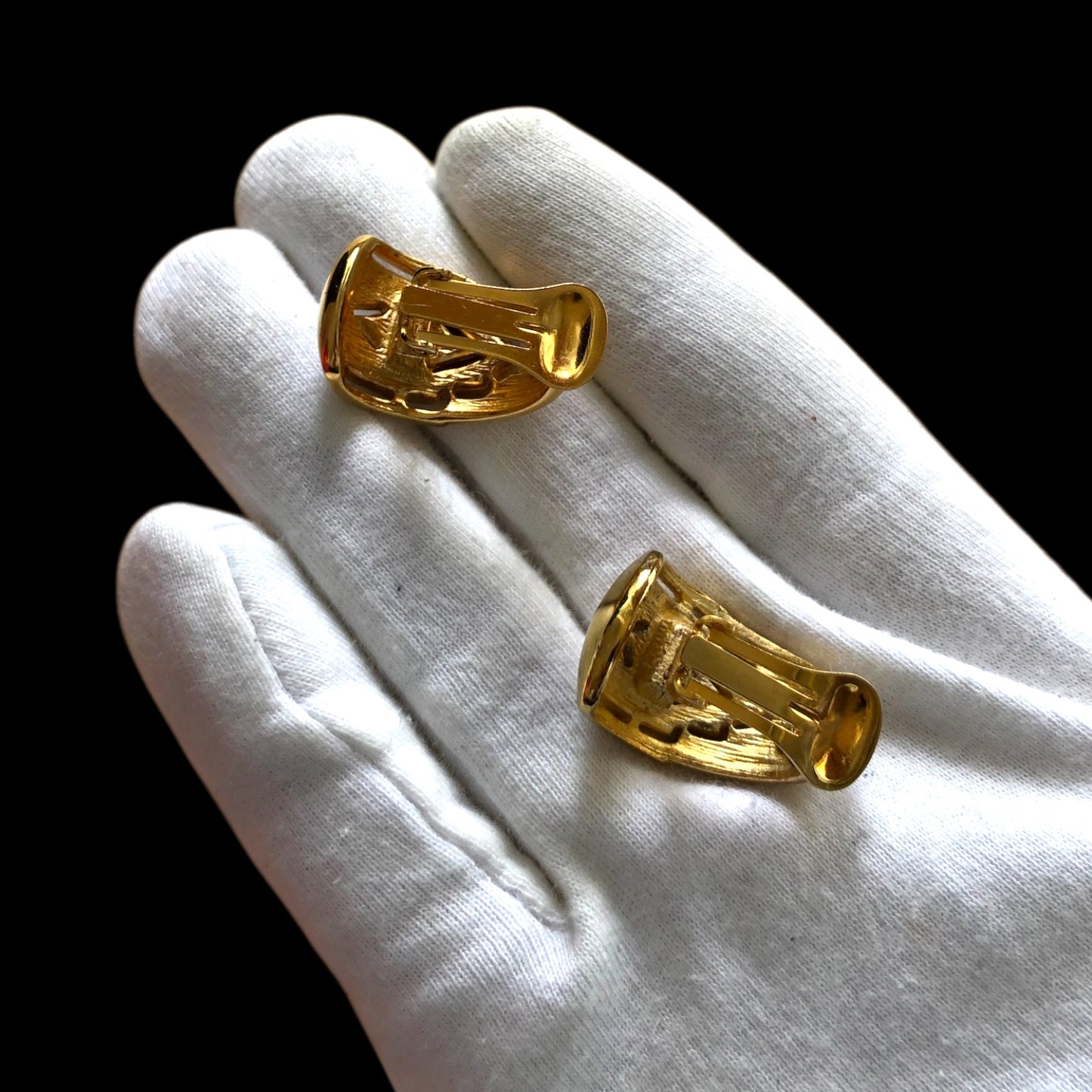 Clip earrings signed “Lanvin”