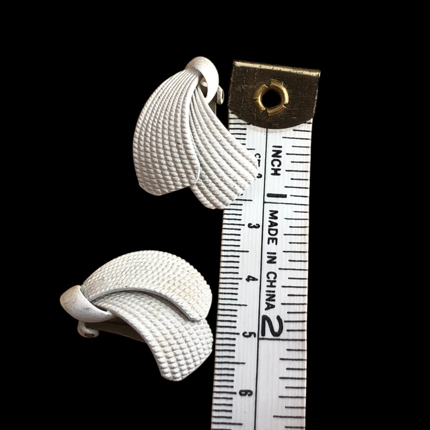 Clip earrings signed "Grossé 1957"