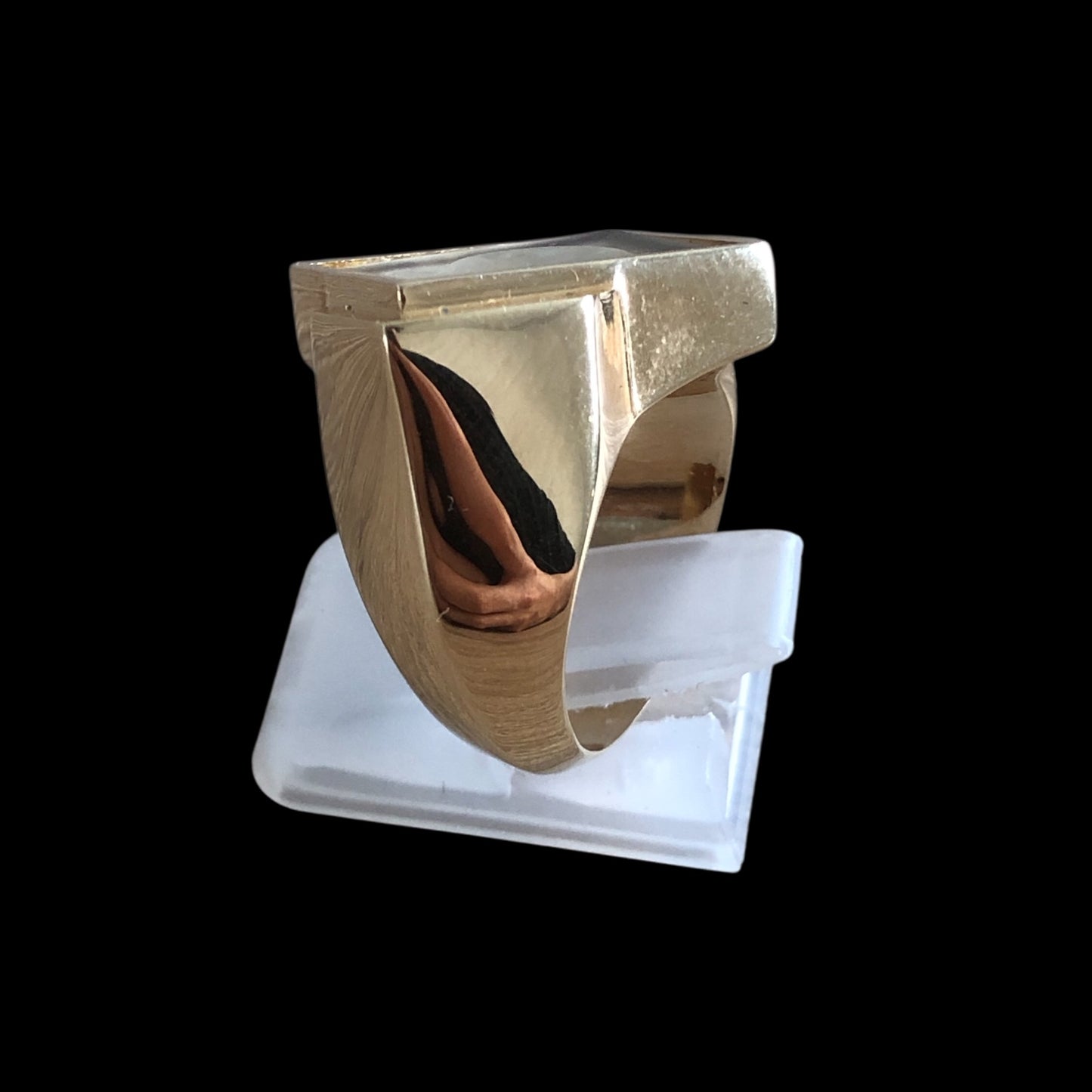 Ring signed “Lalique”