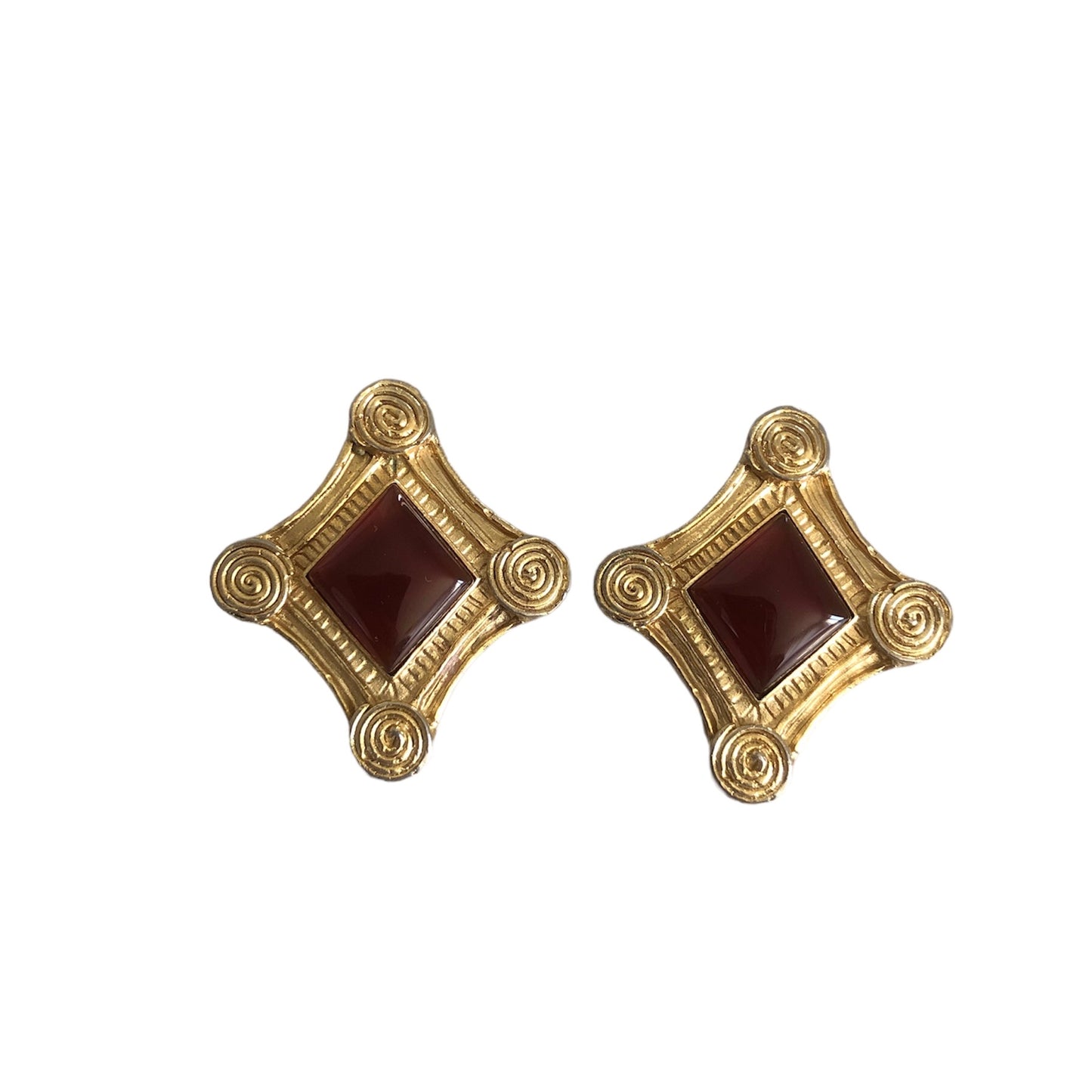Clip earrings signed "Vendôme"