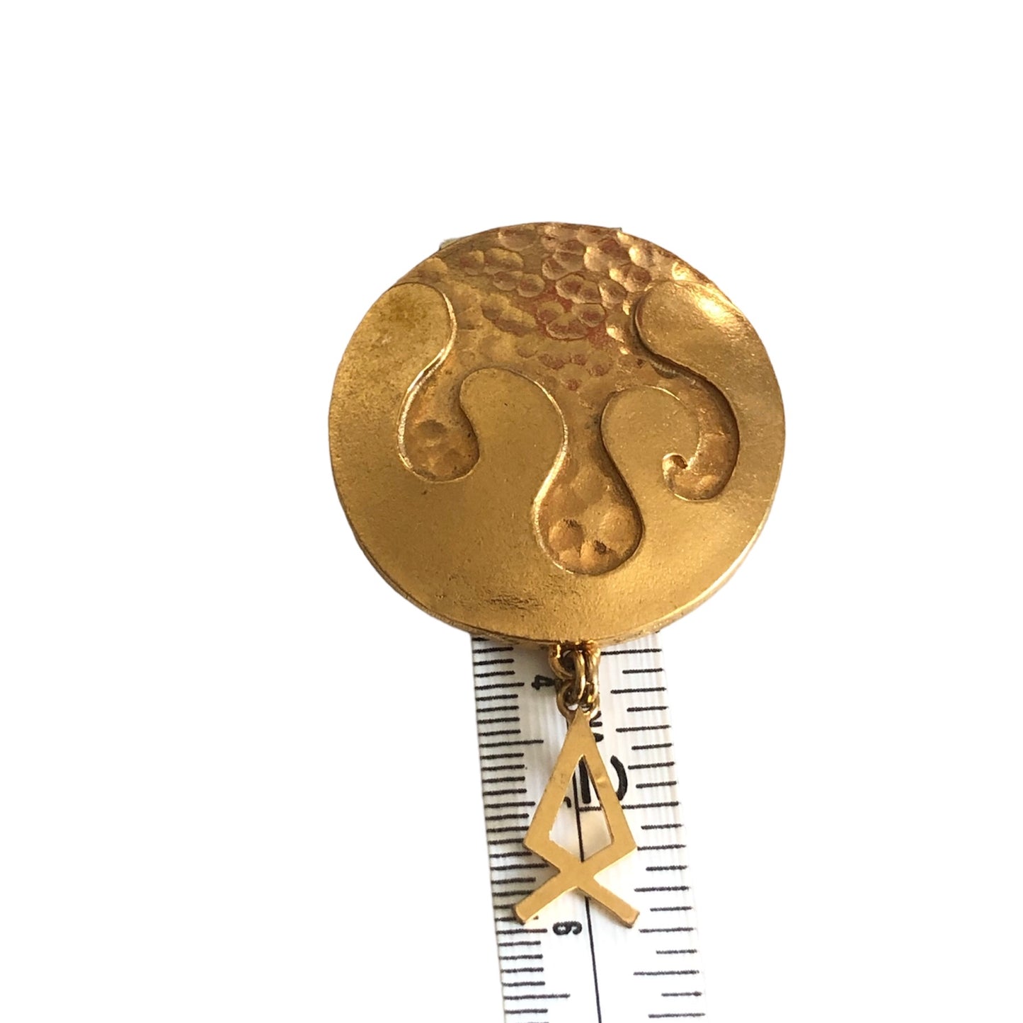 Brooch signed by "Henry"