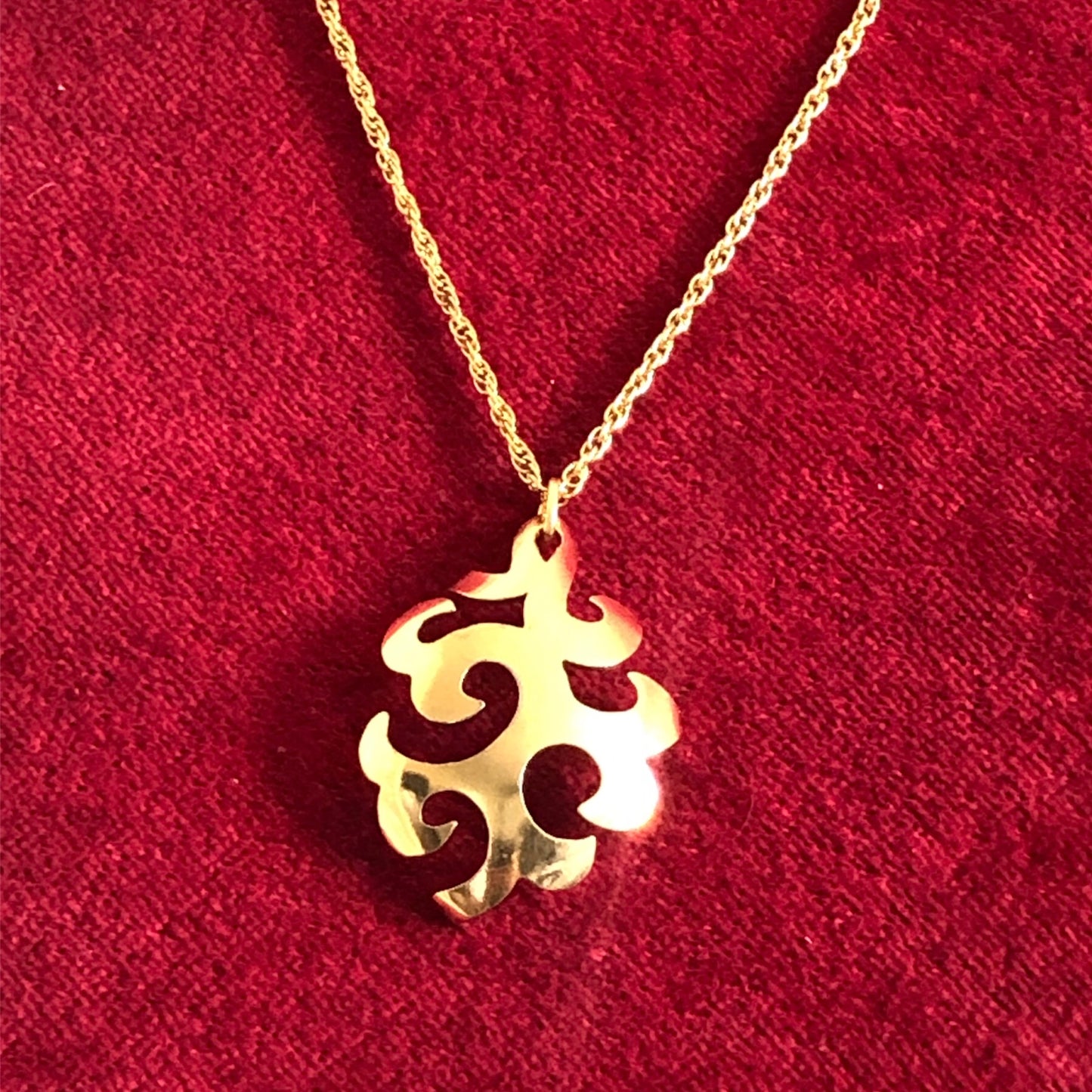 Necklace signed "Yves Saint Laurent"