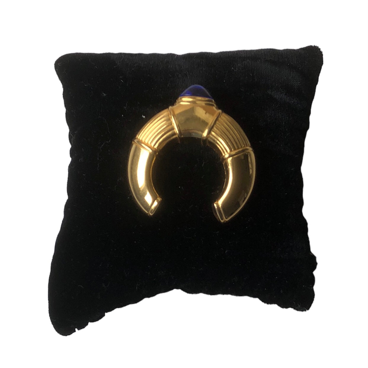 Brooch signed "Boucheron"