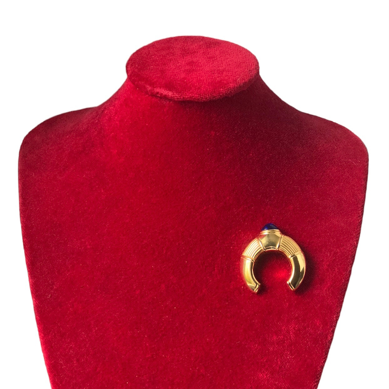 Brooch signed "Boucheron"