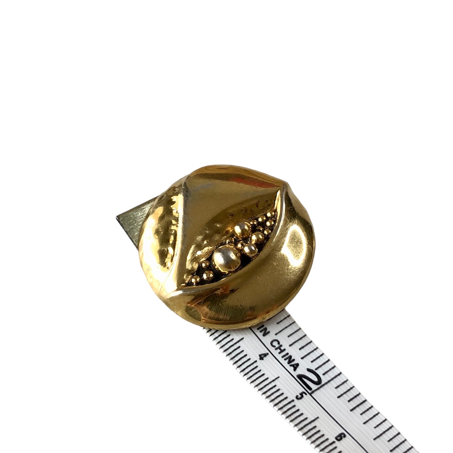 Clip earrings signed "Anny Batt"