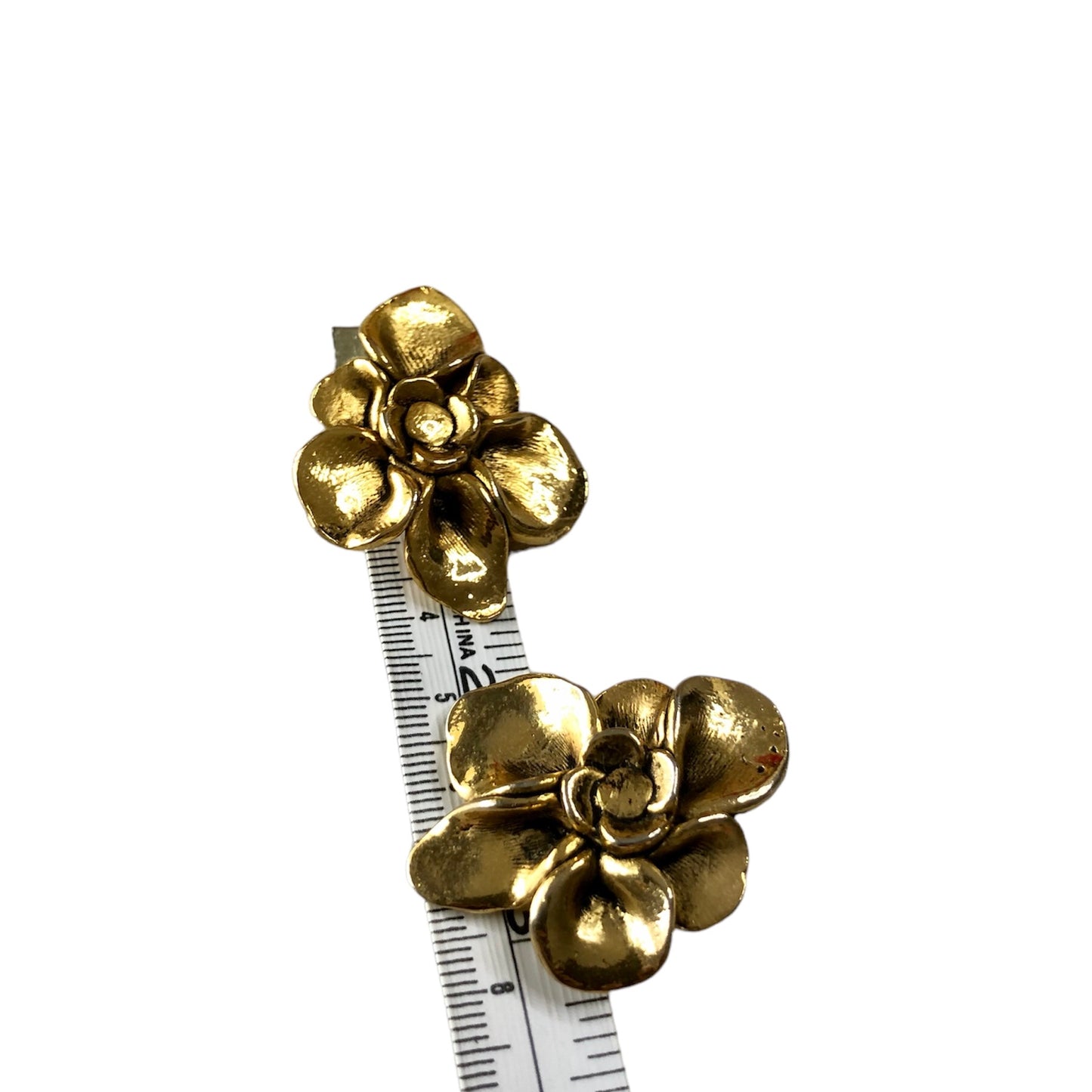 Clip earrings signed "Taratata Paris"