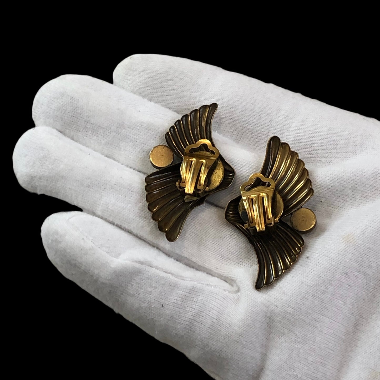 Clip earrings signed "Ermani Bulatti"