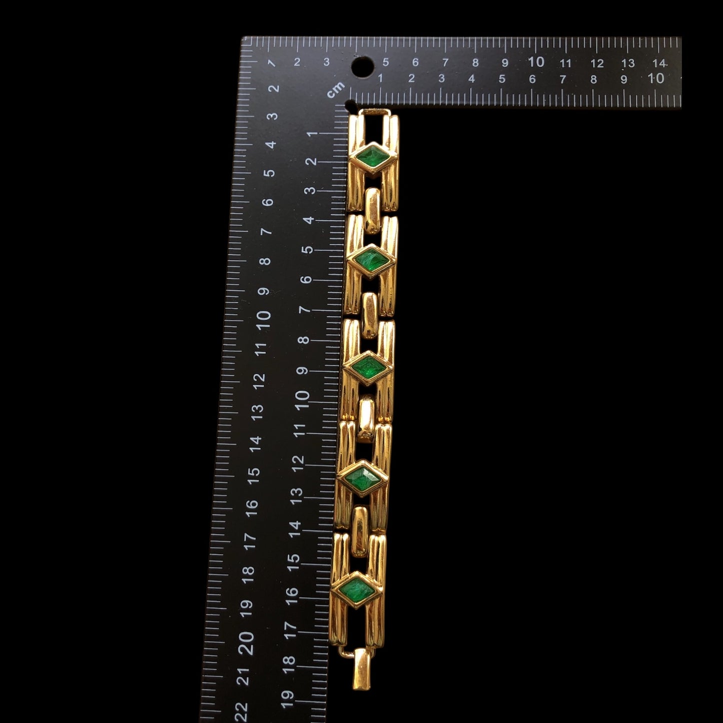 Bracelet signed “Guy Laroche”