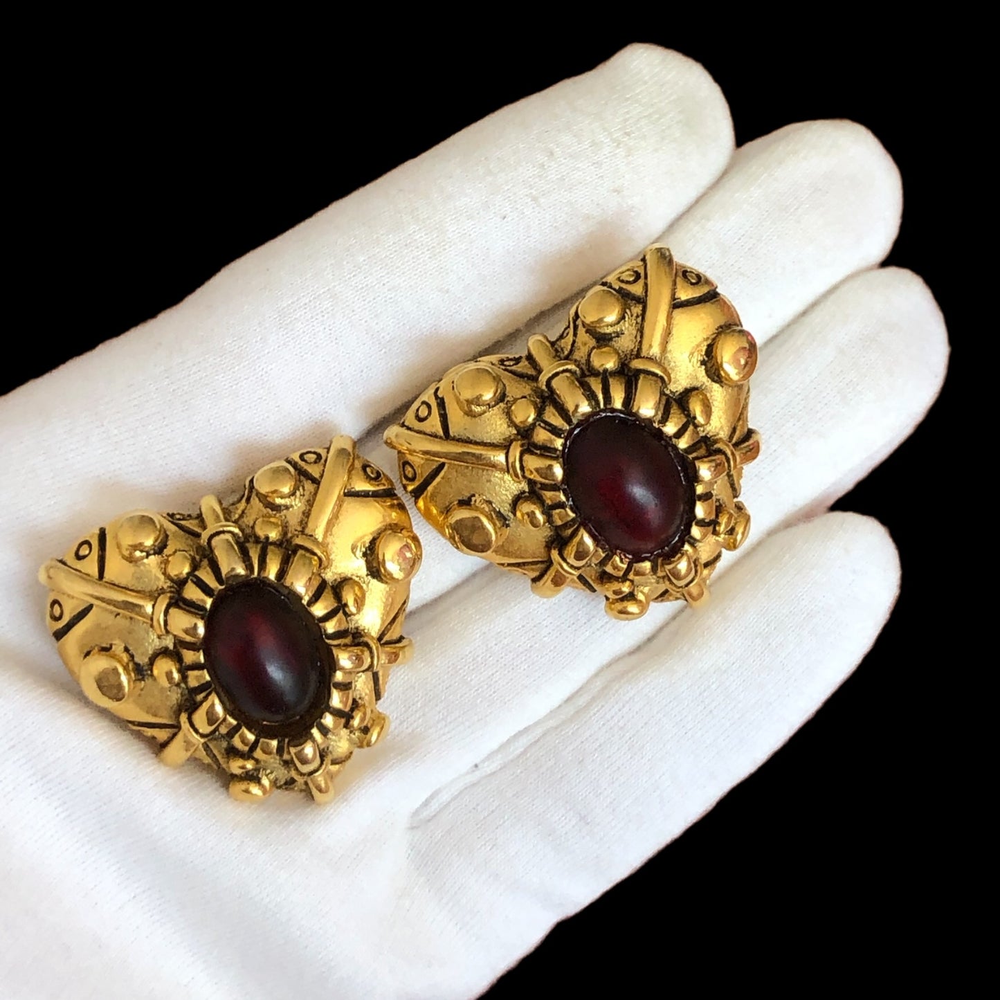 Clip earrings unsigned “Jacky de G”