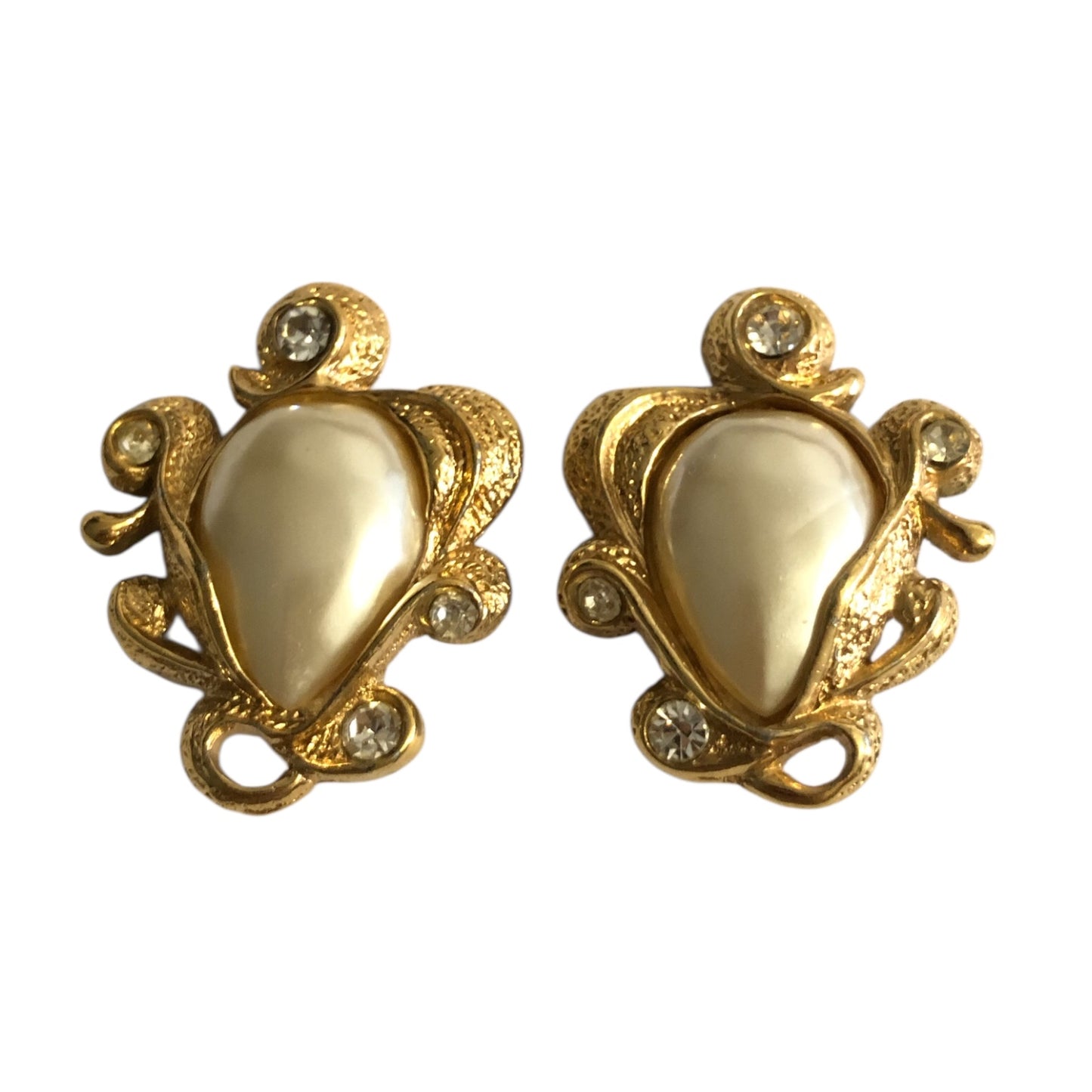 Clip earrings signed “Guy Laroche”