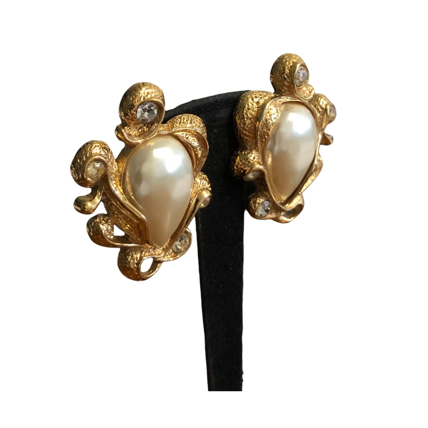 Clip earrings signed “Guy Laroche”