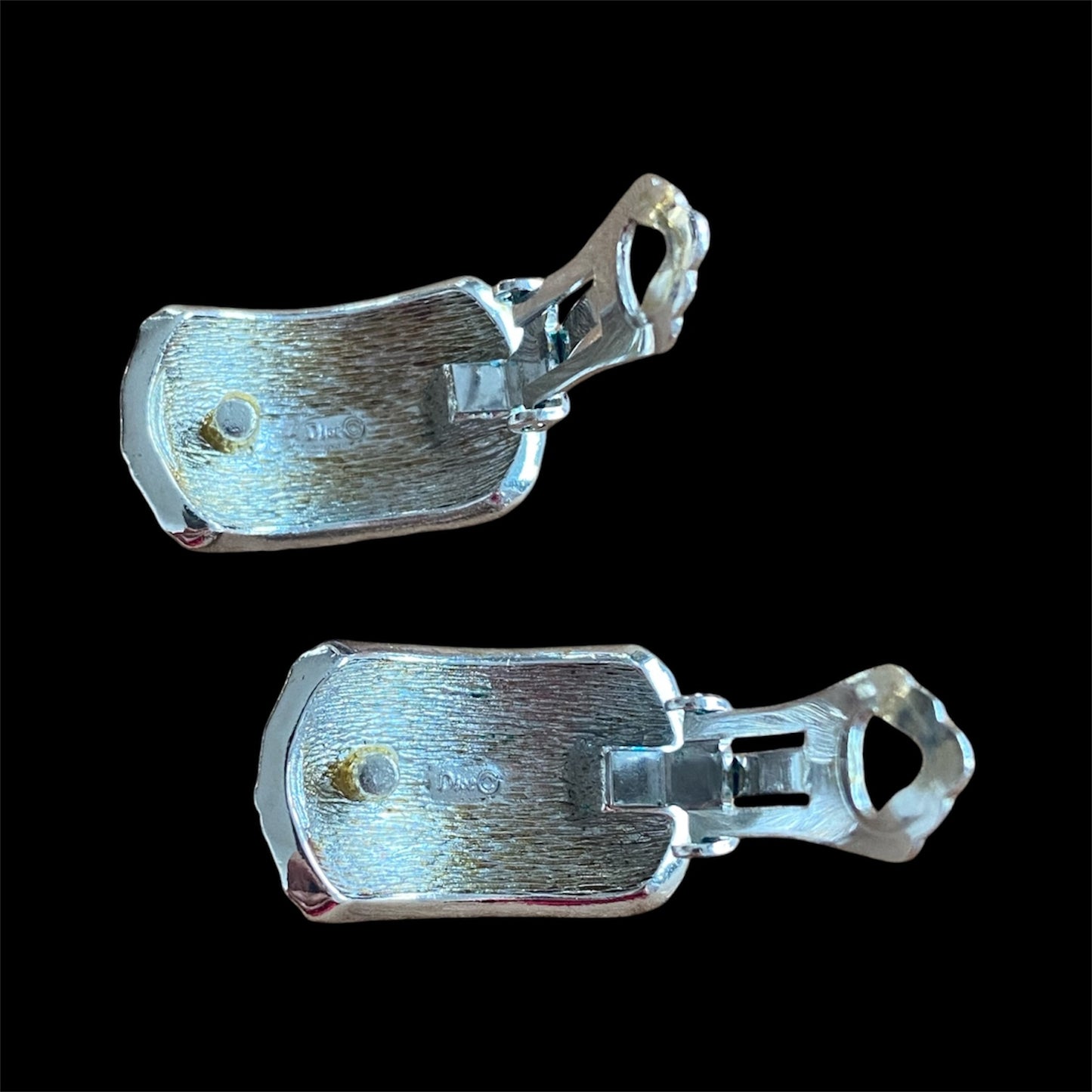 Clip earring signed “Christian Dior”