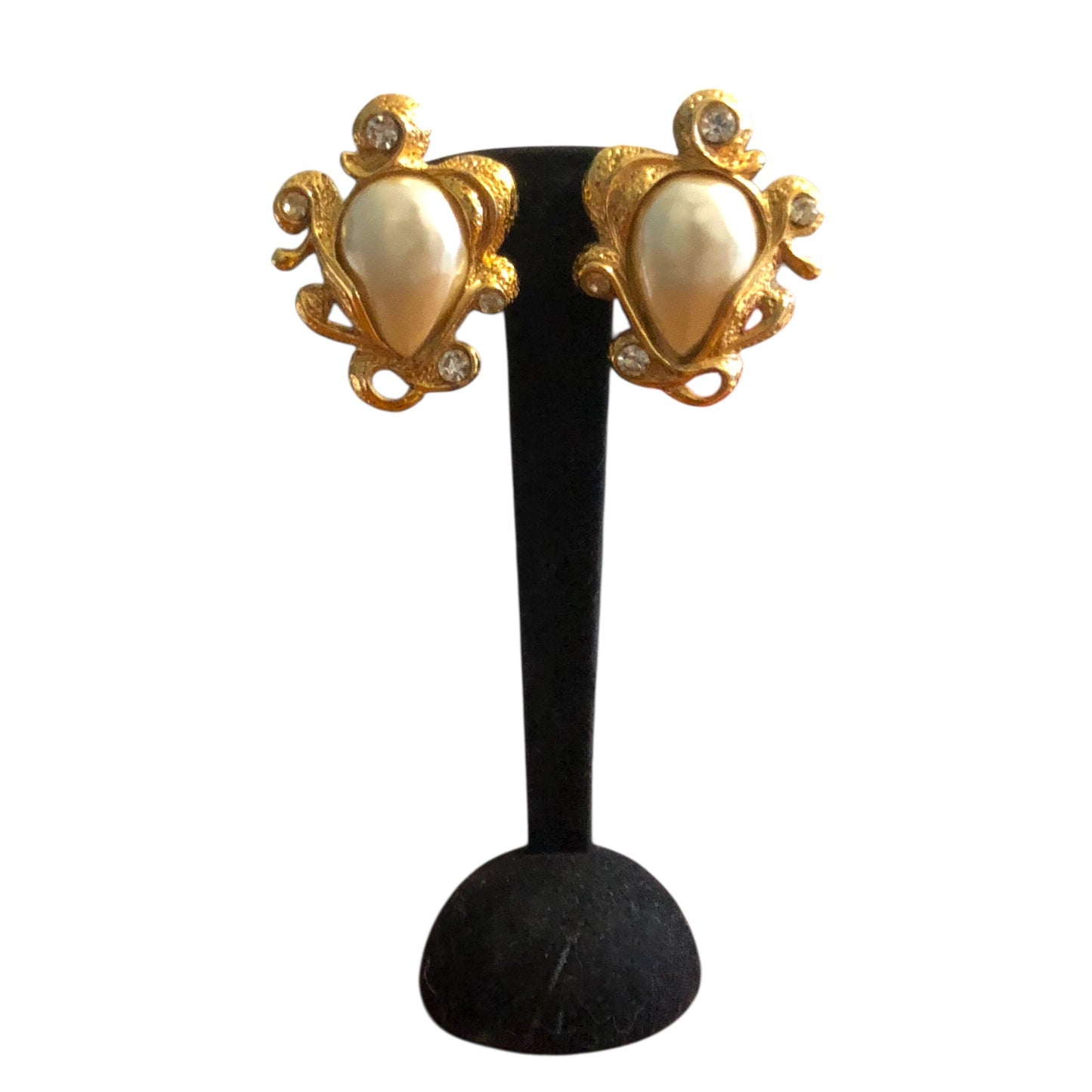 Clip earrings signed “Guy Laroche”