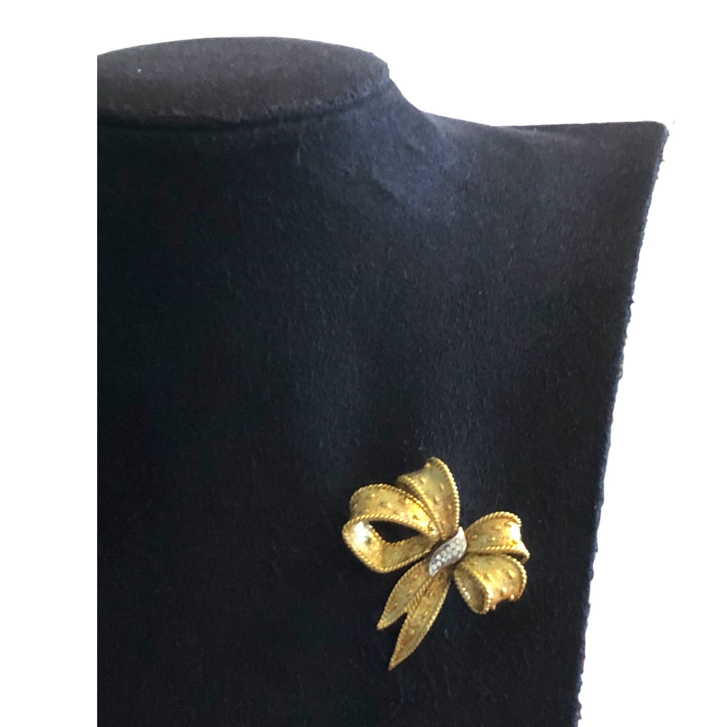 Brooch signed “Carven”