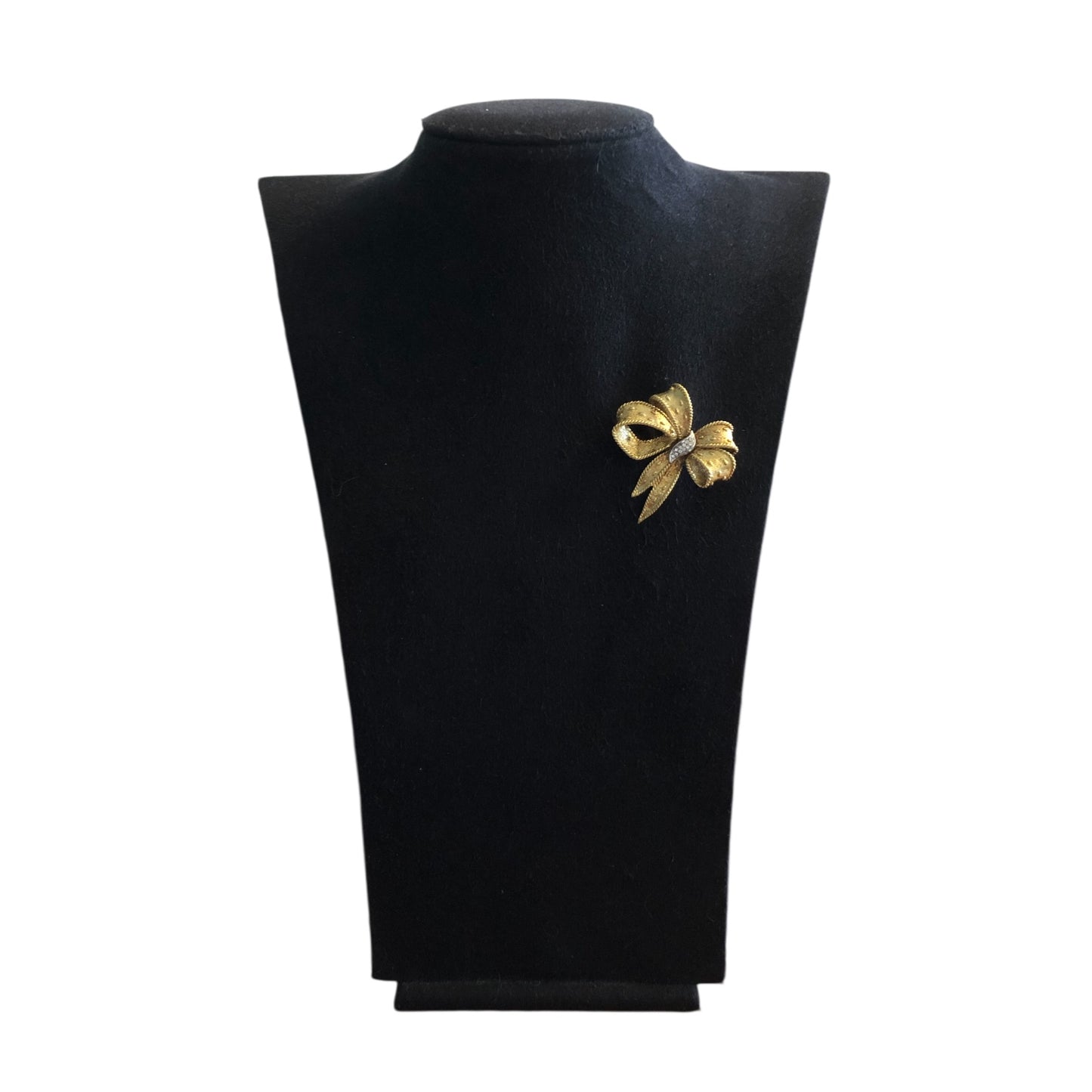 Brooch signed “Carven”