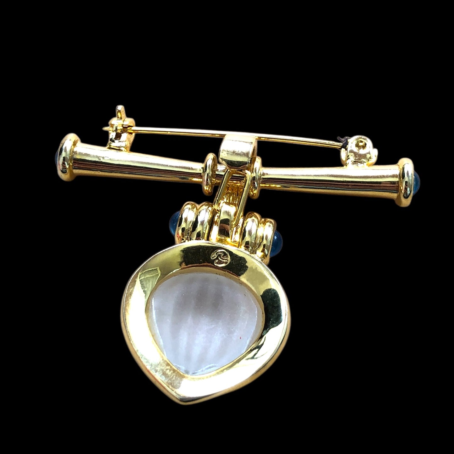 Brooch signed “Lalique”