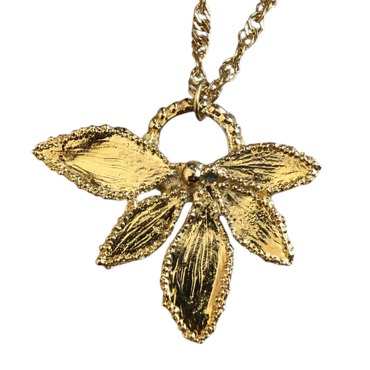 Pendant signed “Yves Saint Laurent”