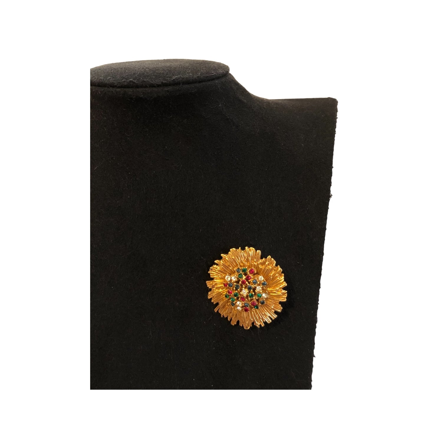 Brooch signed “Carven”