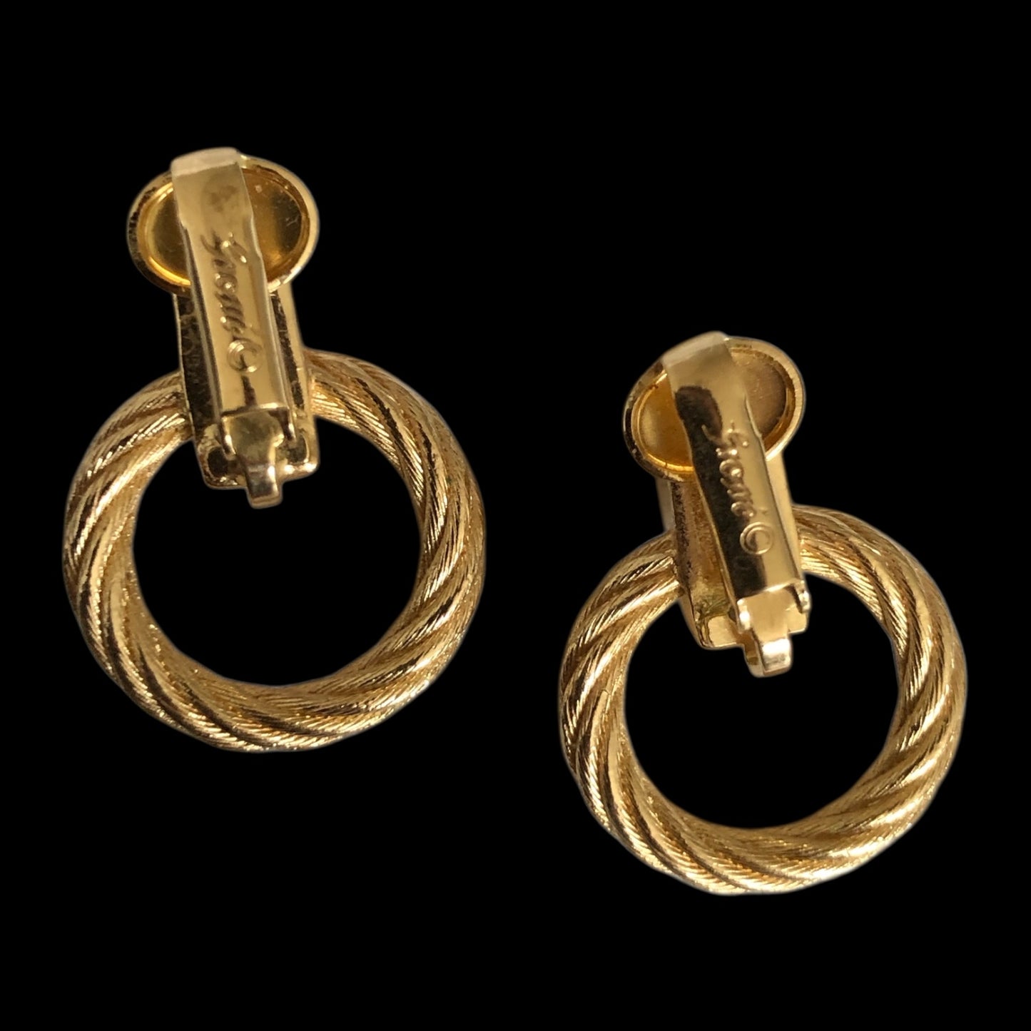 Clip earrings signed “Grossé”
